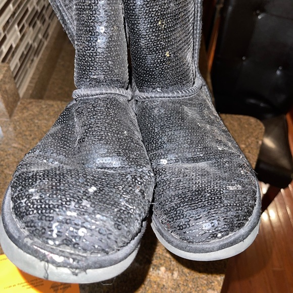 BLACK shimmery UGG BOOTS - Picture 12 of 12